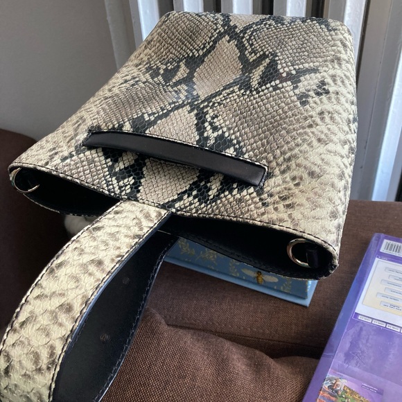 Brahmin snakeskin purse… - Picture 5 of 10